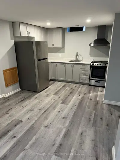 Att/Row/Townhouse in Pickering