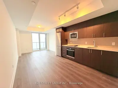 Condo Apartment in Oshawa