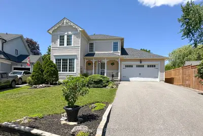 Detached in Scugog