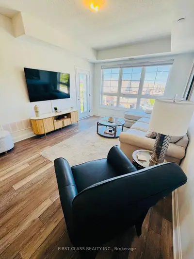 50 Lakebreeze Drive 306, Clarington, On L1b 0v9