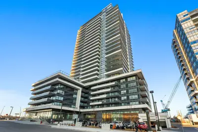 Condo Apartment in Pickering