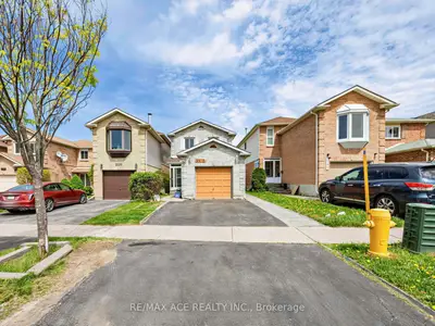 Detached in Pickering