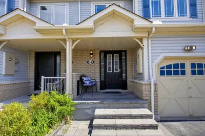 54 Whitefoot Crescent, Ajax, On L1z 2e2