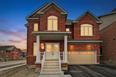 Detached in Oshawa