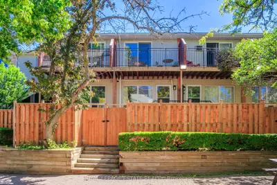 Condo Townhouse in Toronto
