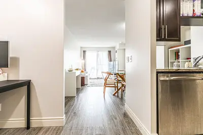 60 Town Centre Court 1106, Toronto, On M1p 0b1