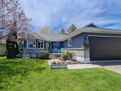 Detached in Scugog