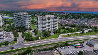 Condo Apartment in Toronto