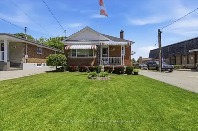 Detached in Oshawa