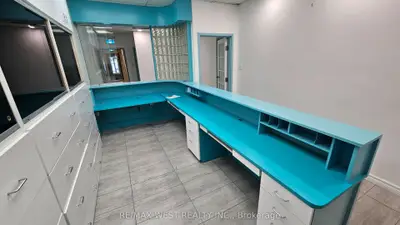 174 Harwood Avenue 101, Ajax, On L1s 2h1