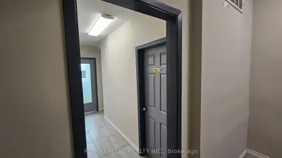 174 Harwood Avenue 202, Ajax, On L1s 2h6