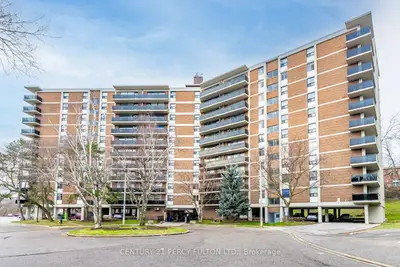 8 Park Vista Drive 504, Toronto, On M4b 1a3
