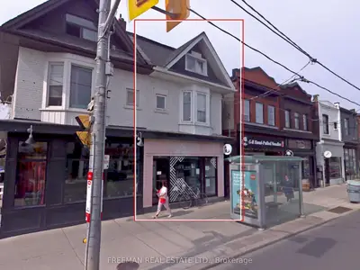 Att/Row/Townhouse in Toronto