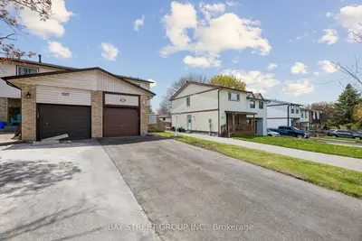 Semi-Detached in Oshawa