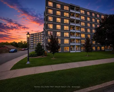 Condo Apartment in Clarington