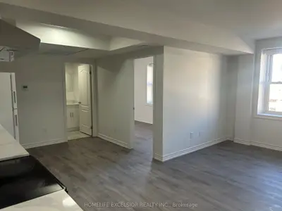 3 Simcoe Street S Unit 6, Oshawa, On L1h 1a9