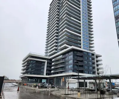 Condo Apartment in Pickering