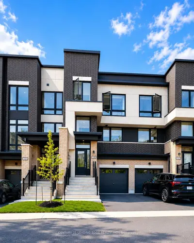 Att/Row/Townhouse in Oshawa