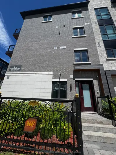 Condo Townhouse in Toronto