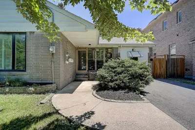 37 Lauralynn Crescent, Toronto, On M1s 2h3