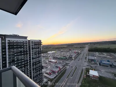 Condo Apartment in Oshawa