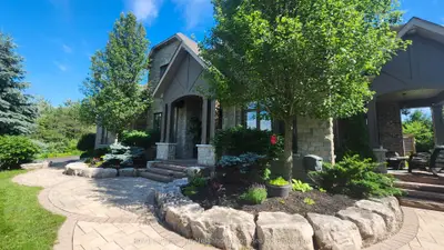 9 Powers Court, Clarington, On L0b 1m0