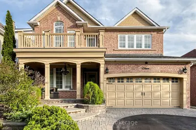 11 Joshua Boulevard, Whitby, On L1m 2j1