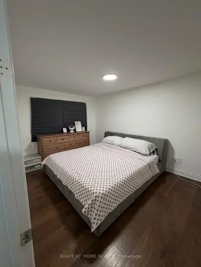 341 Military Trail 2, Toronto, On M1e 4e4