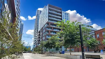 Condo Apartment in Toronto