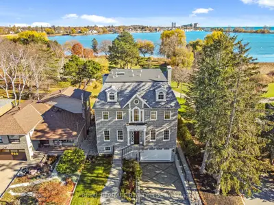 968 Essa Crescent, Pickering, On L1w 2j1
