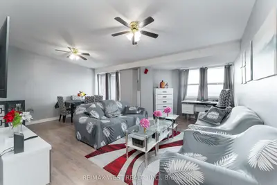4062 Lawrence Avenue E 612, Toronto, On M1e 4v5