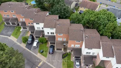 72 Martin Road 16, Clarington, On L1c 3n3