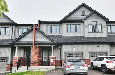Att/Row/Townhouse in Clarington