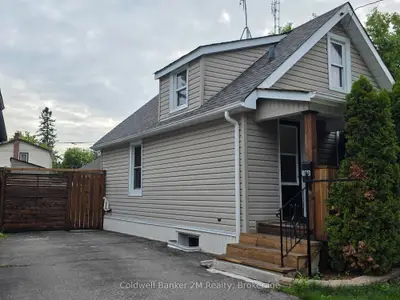 Detached in Oshawa