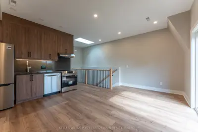 352 Jones Avenue 4, Toronto, On M4j 3g3