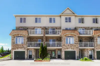 Condo Townhouse in Toronto