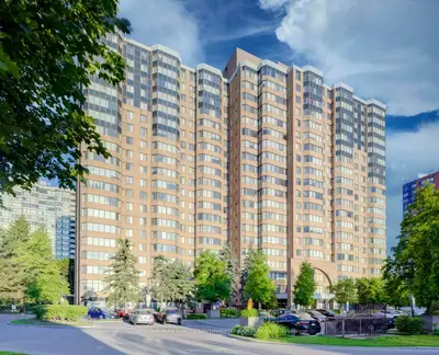 80 Alton Tower Circle 1913, Toronto, On M1v 5e8
