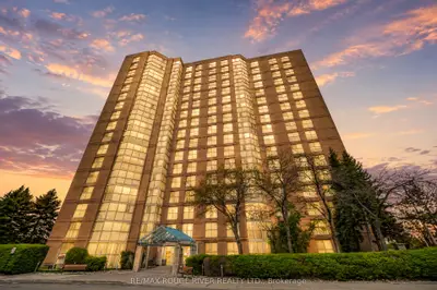Condo Apartment in Toronto
