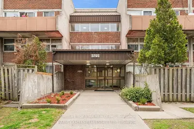 Condo Townhouse in Toronto