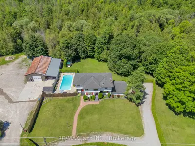 4860 Baldwin Street S, Whitby, On L1r 2w4