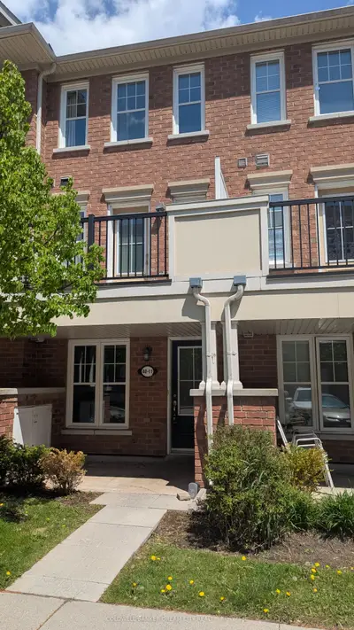 Condo Townhouse in Toronto