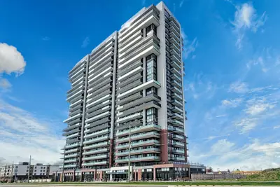 Condo Apartment in Oshawa