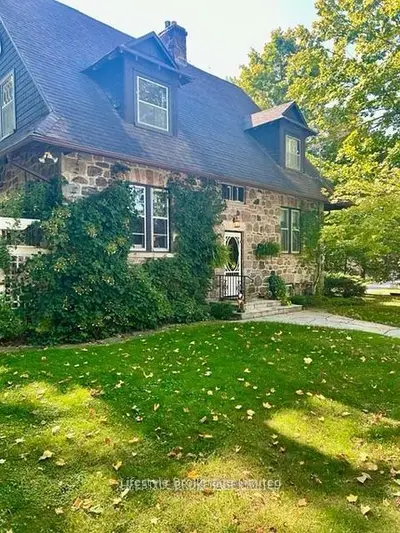 Detached in Pickering