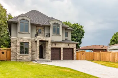 752 Hillview Crescent, Pickering, On L1w 2s1