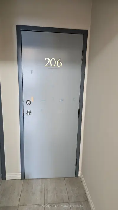 174 Harwood Avenue 206, Ajax, On L1s 2h6
