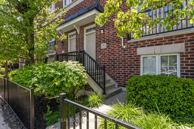 Condo Townhouse in Clarington