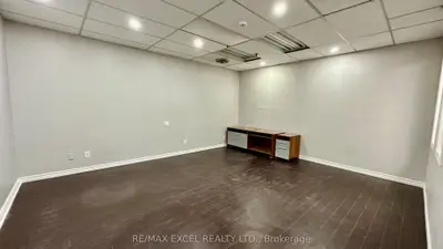 55 Nugget Avenue 212, Toronto, On M1s 3l1