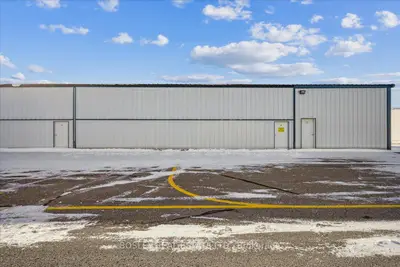 441 Aviator Lane 24  Building 7, Oshawa, On L1j 0b8