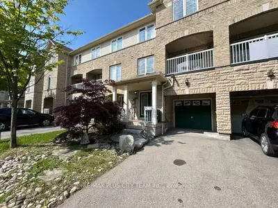 Att/Row/Townhouse in Ajax