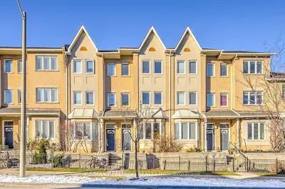 28 Rosebank Drive 612, Toronto, On M1b 5z1